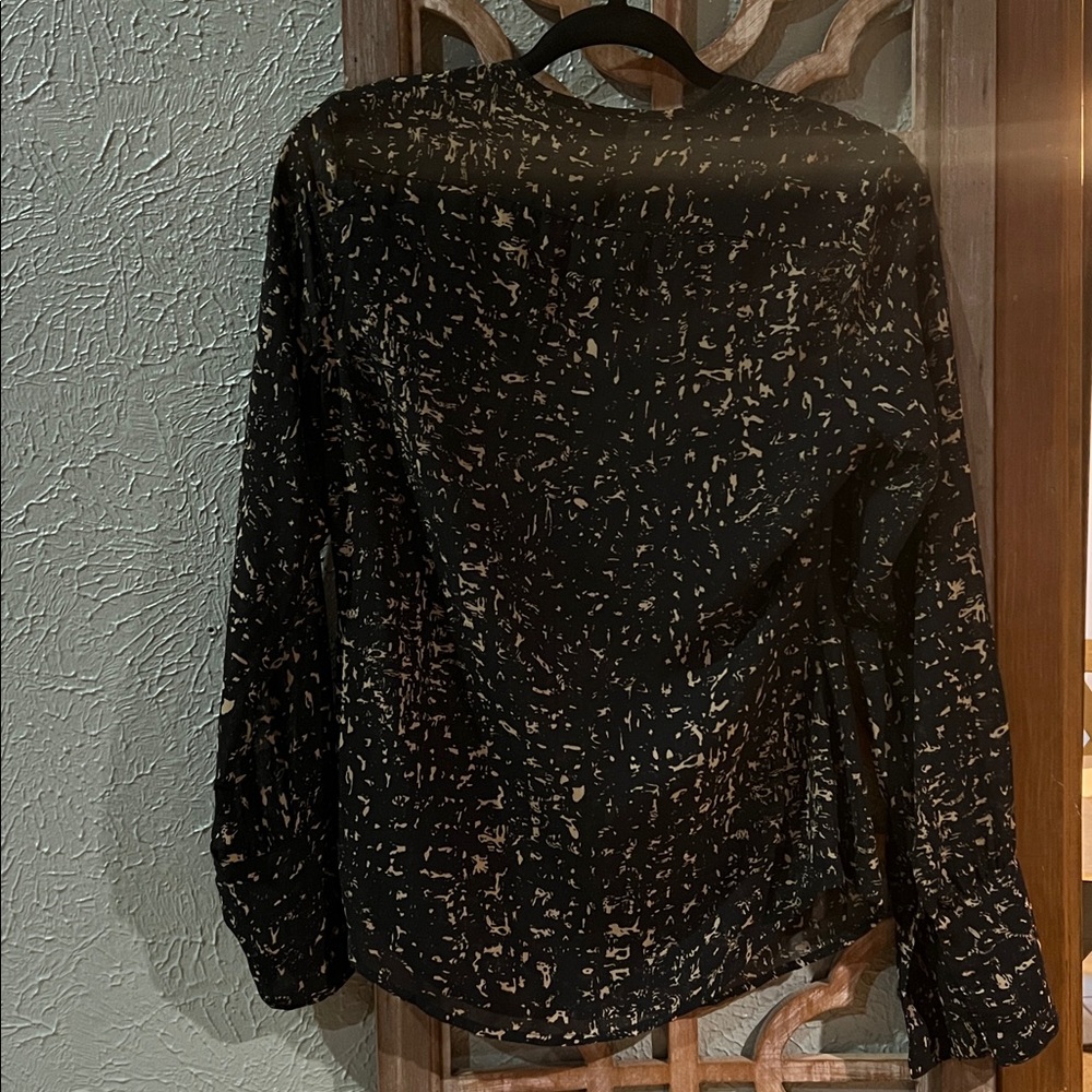 Converse One Star Black & Beige Pebbled blouse - Picture 4 of 4